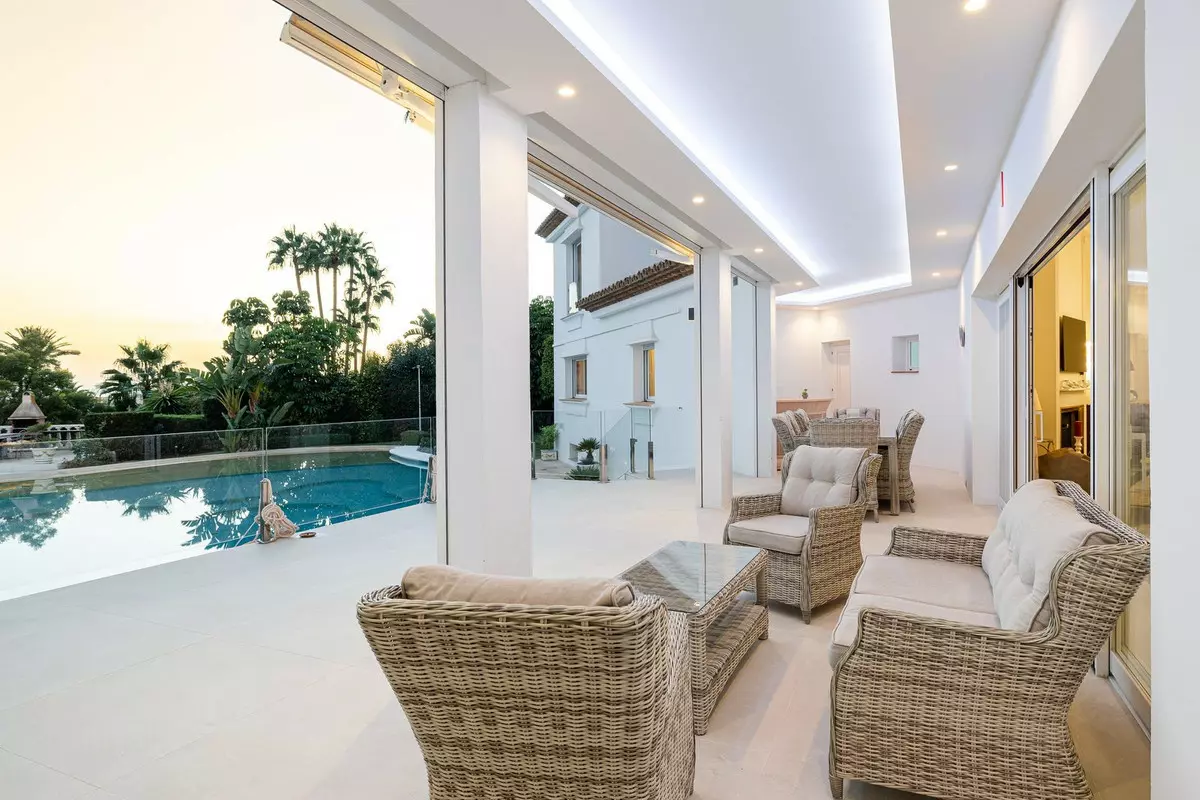 6-bedroom Villa In Estepona, Spain (835 M²)