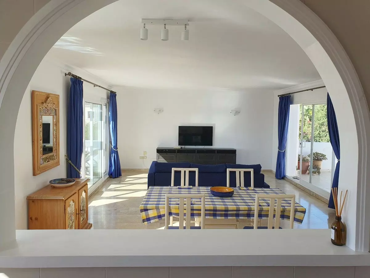 2-bedroom Apartment In Estepona, Spain (115 M²)