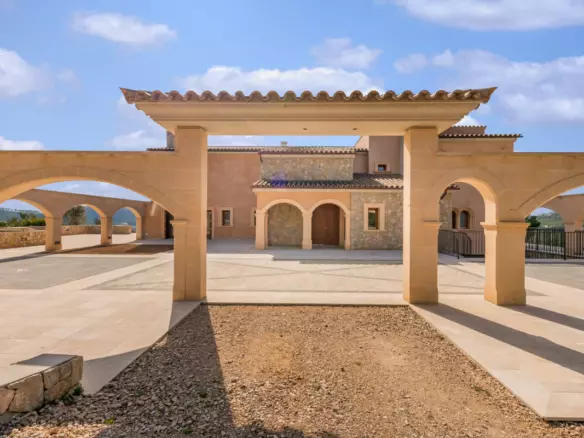 5-bedroom Country House In Andratx, Spain (800 M²)