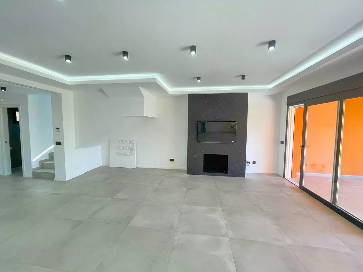 3-bedroom Town House In Estepona, Spain (150 M²)