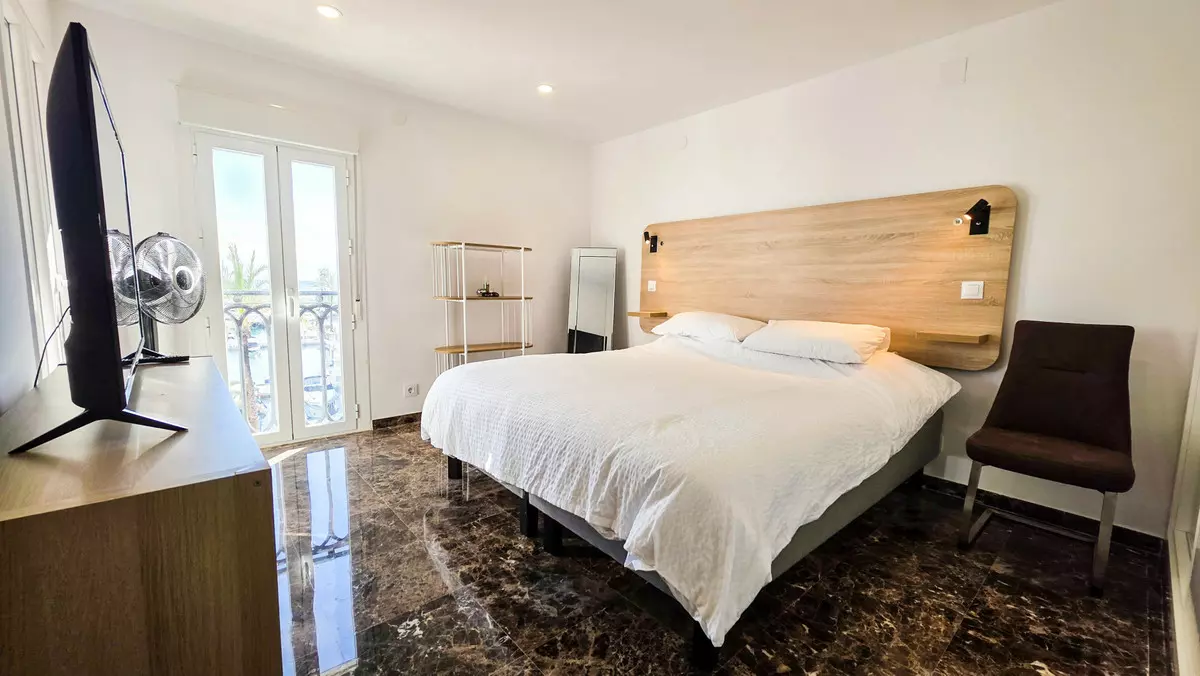 2-bedroom Apartment In Manilva, Spain (80 M²)
