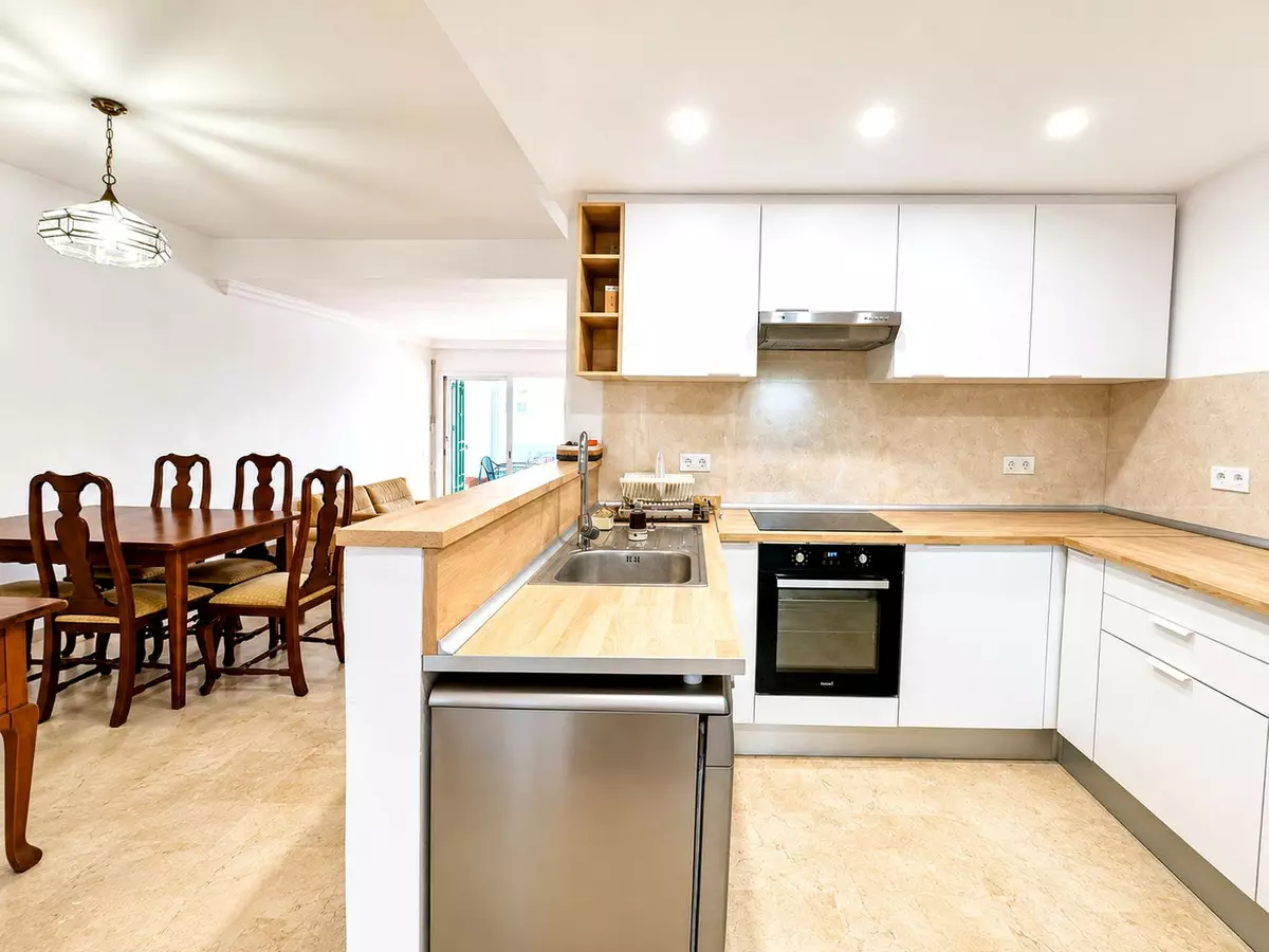 2-bedroom Apartment In Marbella, Spain (93 M²)