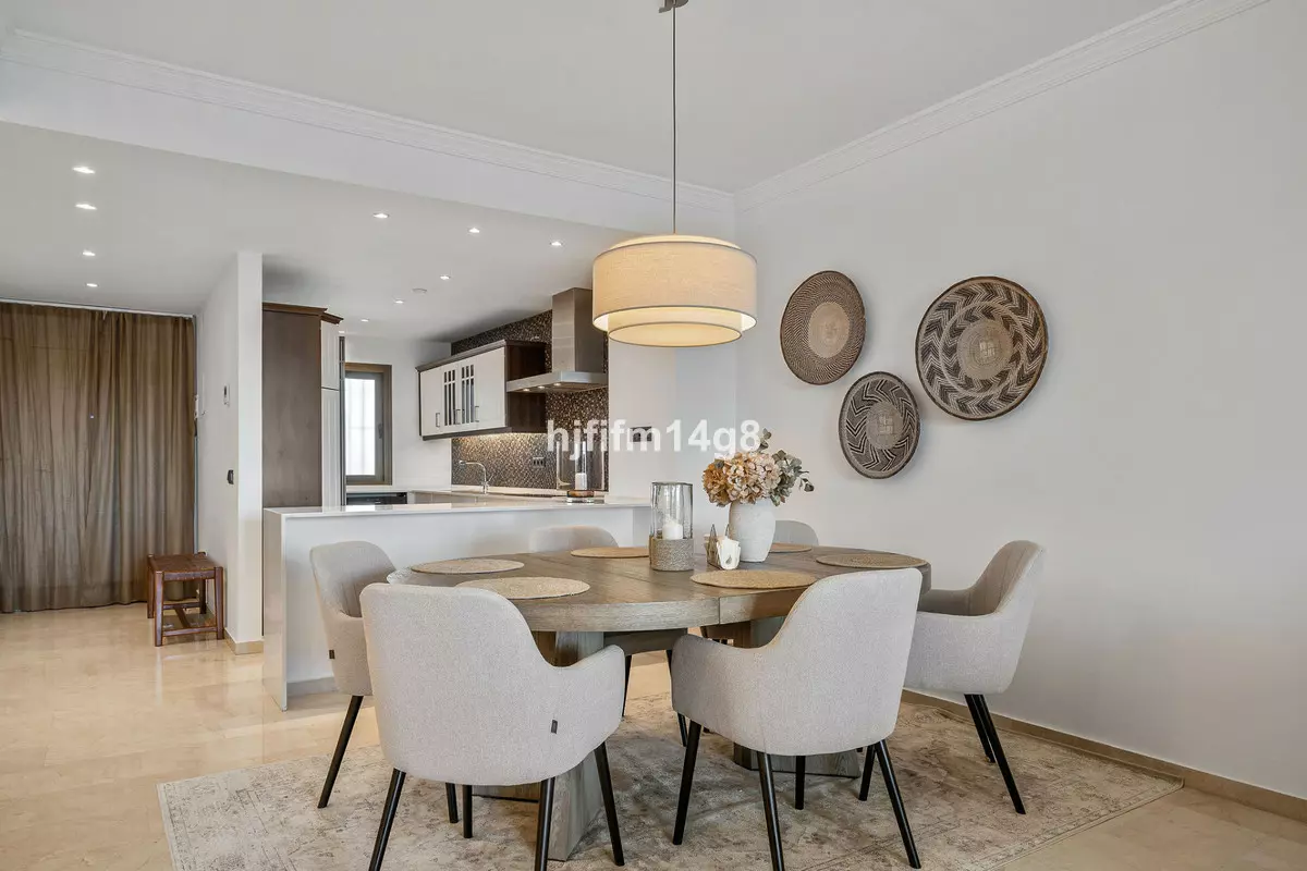 2-bedroom Apartment In Marbella, Spain (139 M²)