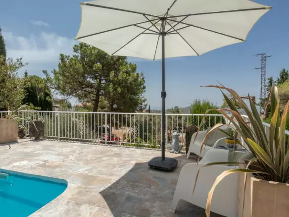 2-bedroom Villa In Cómpeta, Spain (95 M²)