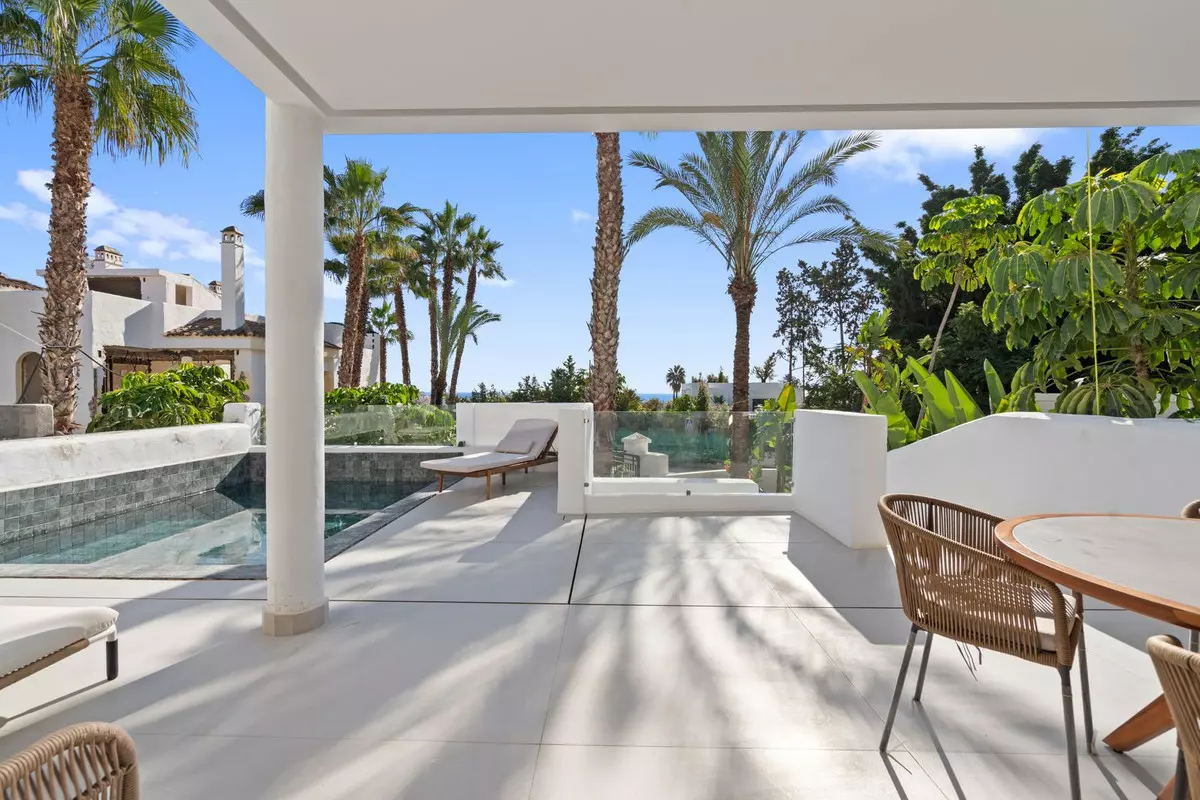 4-bedroom Apartment In Estepona, Spain (263 M²)