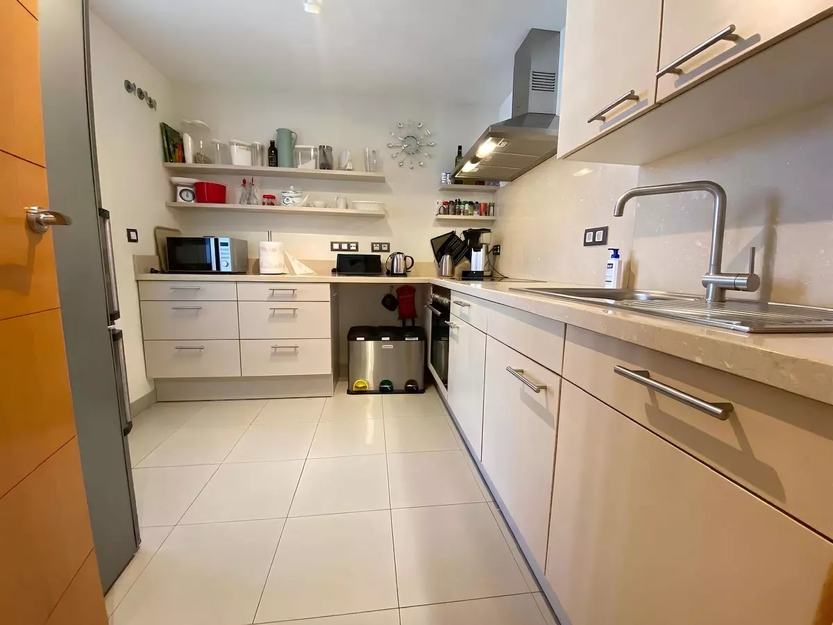 3-bedroom Apartment In Estepona, Spain (130 M²)