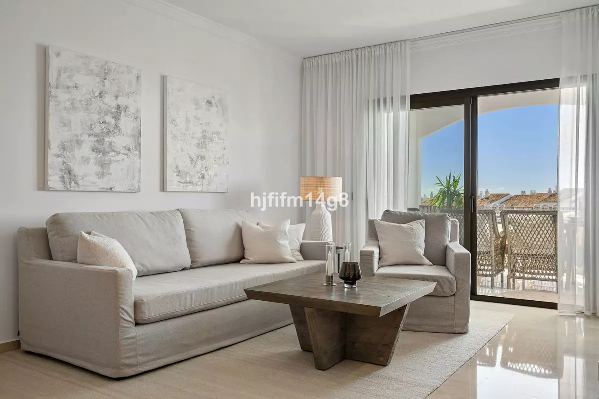 2-bedroom Apartment In Marbella, Spain (139 M²)