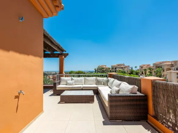 3-bedroom Apartment In Estepona, Spain (169 M²)