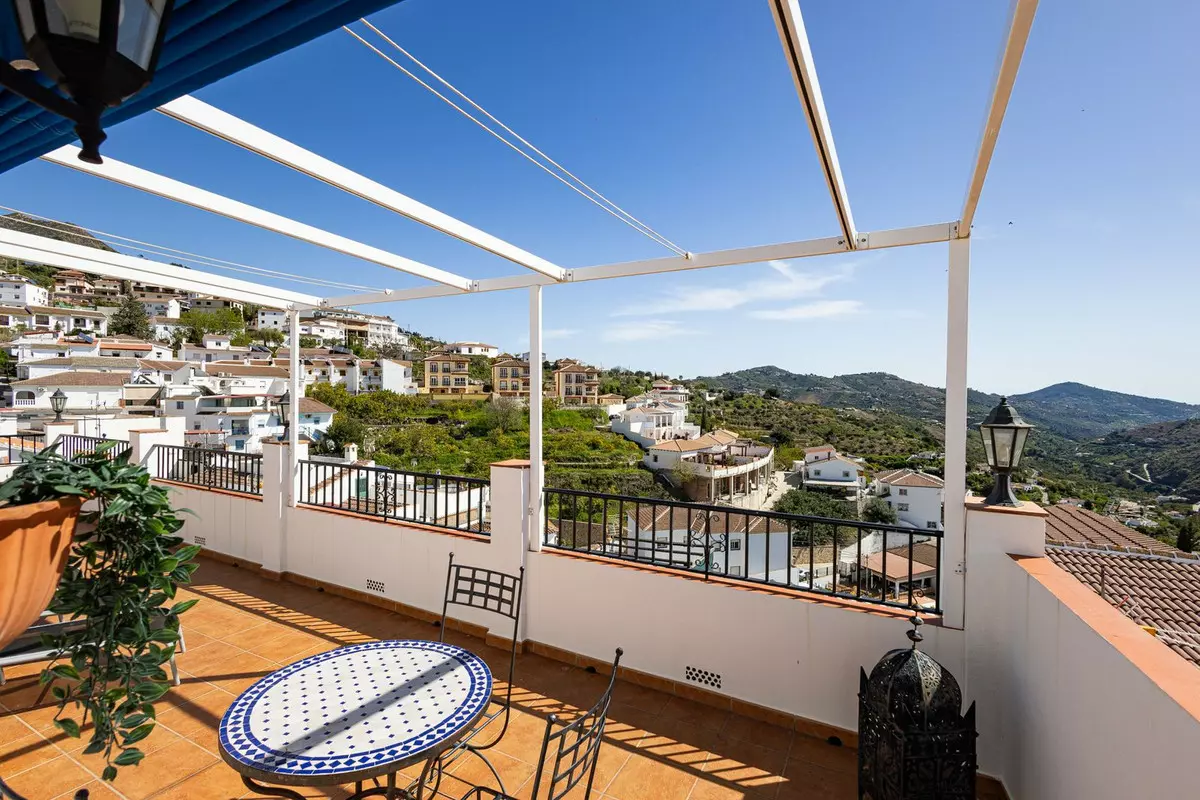 5-bedroom Town House In Canillas De Albaida, Spain (449 M²)