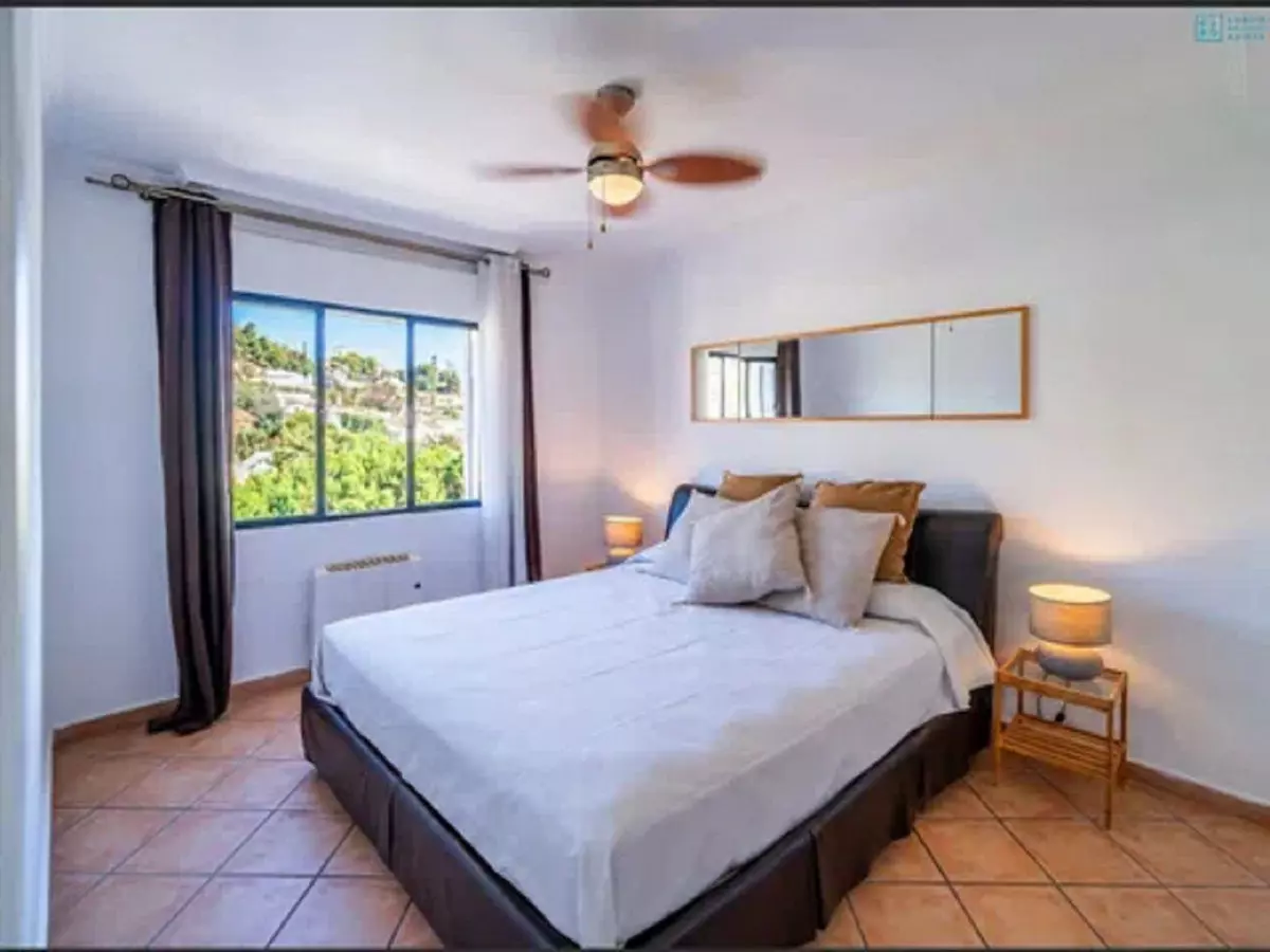4-bedroom Villa In Málaga, Spain (250 M²)