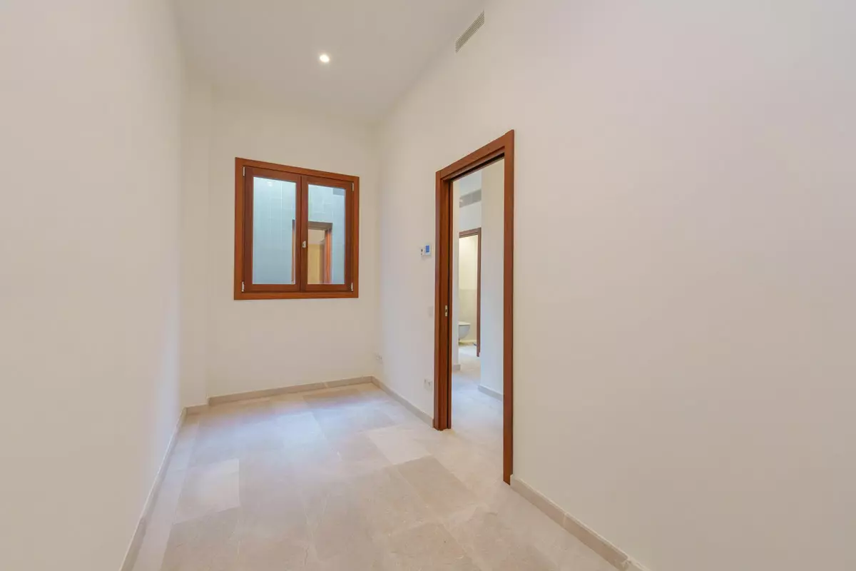 3-bedroom Apartment In Palma De Mallorca, Spain (170 M²)