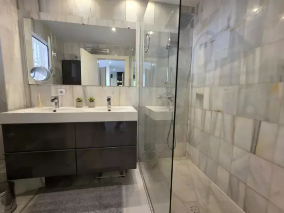 3-bedroom Apartment In Marbella, Spain (101 M²)