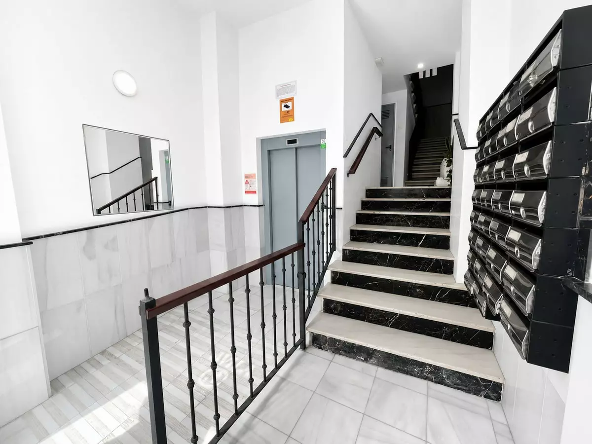 3-bedroom Apartment In Málaga, Spain (90 M²)