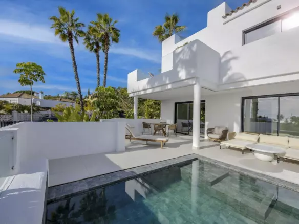 4-bedroom Apartment In Estepona, Spain (263 M²)