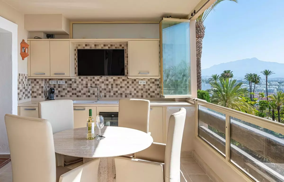 2-bedroom Apartment In Estepona, Spain (107 M²)