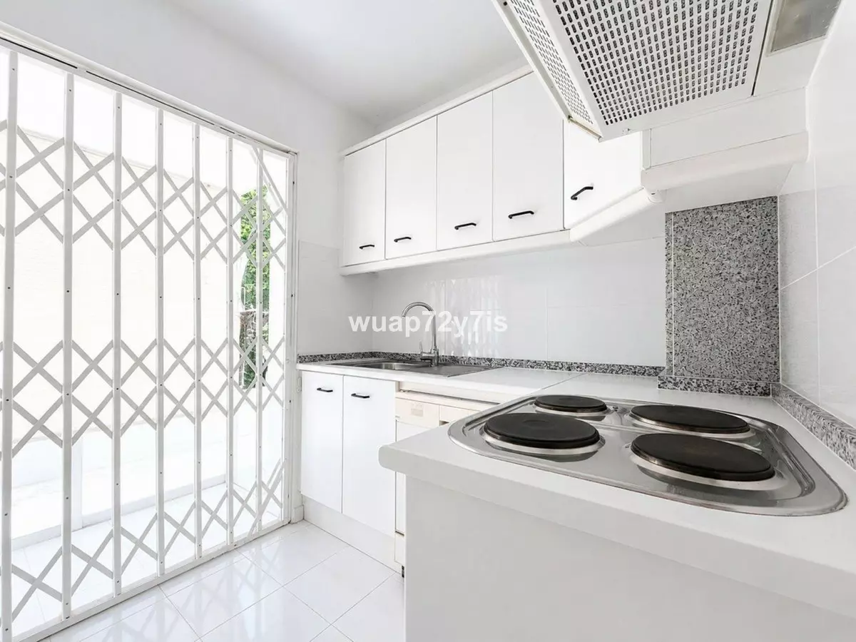 2-bedroom Town House In Estepona, Spain (116 M²)