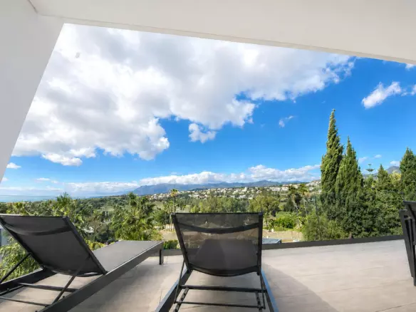 6-bedroom Villa In Estepona, Spain (771 M²)