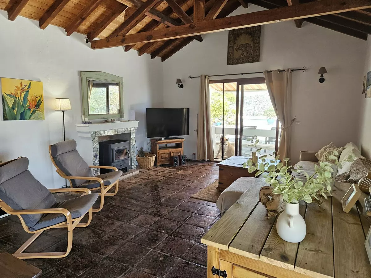 3-bedroom Villa In Guaro, Spain (152 M²)