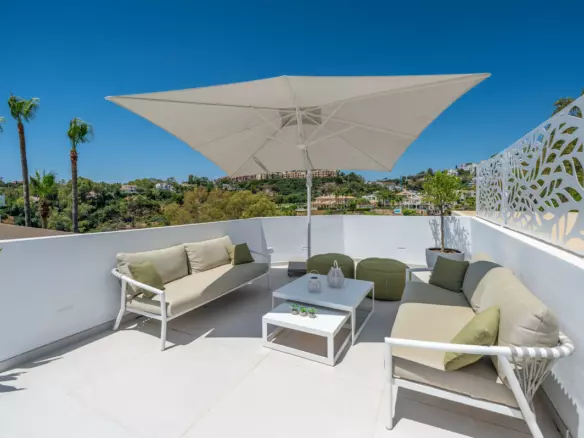 3-bedroom Town House In Benahavis, Spain (212 M²)