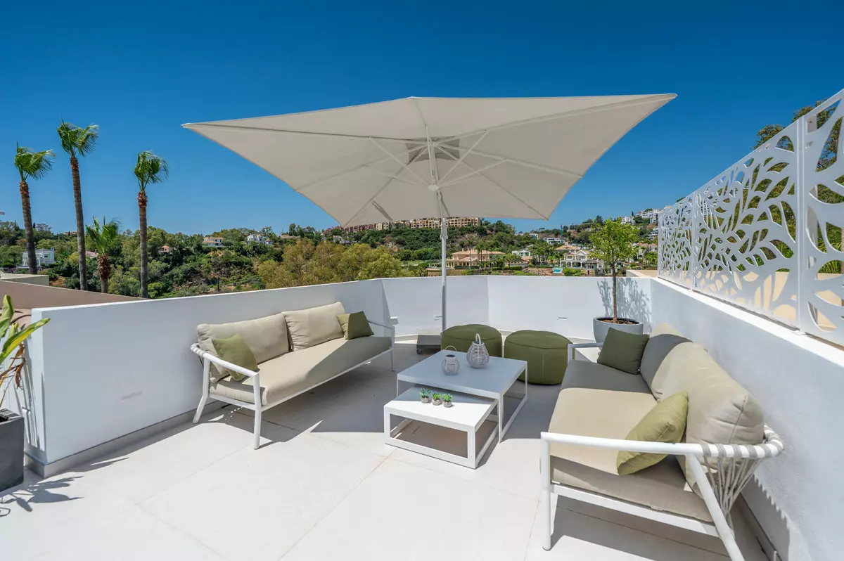 3-bedroom Town House In Benahavis, Spain (212 M²)