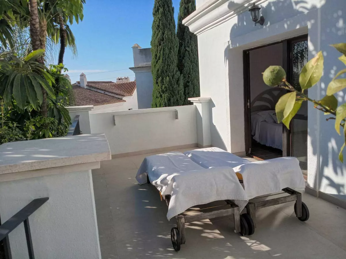 3-bedroom Town House In Estepona, Spain (249 M²)