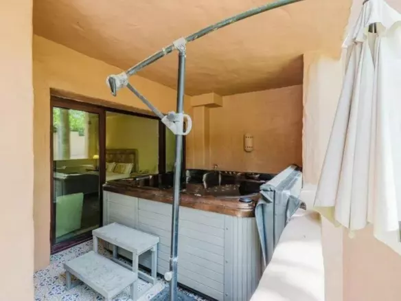 2-bedroom Apartment In Estepona, Spain (171 M²)