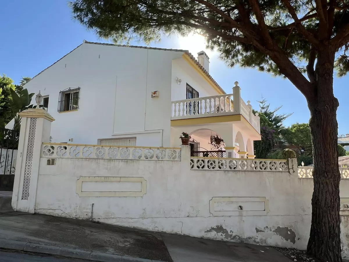 5-bedroom Villa In Mijas, Spain (271 M²)
