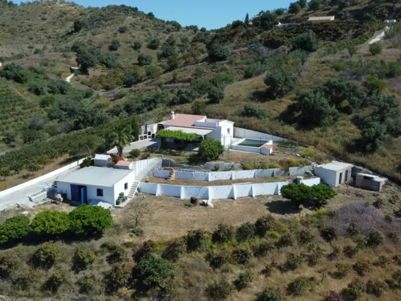 3-bedroom Country House In Vélez – Málaga, Spain (336 M²)