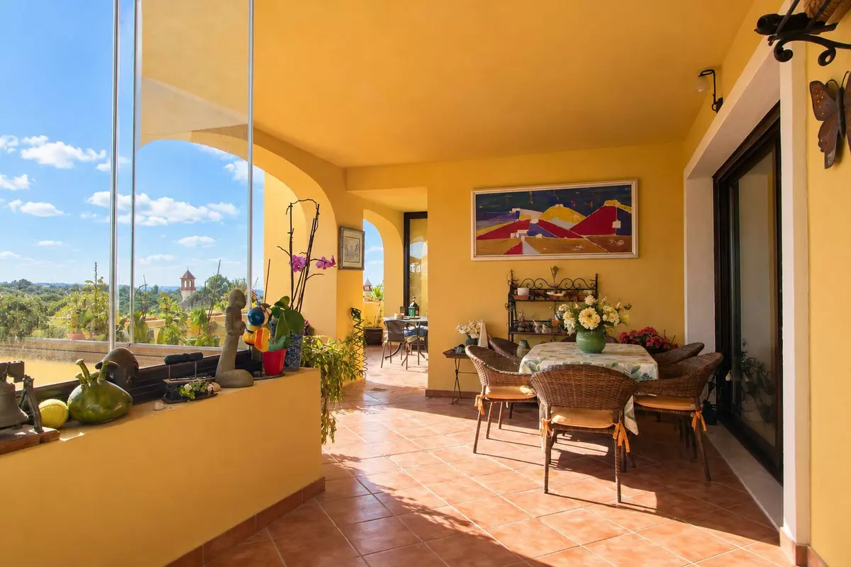 3-bedroom Apartment In Estepona, Spain (134 M²)