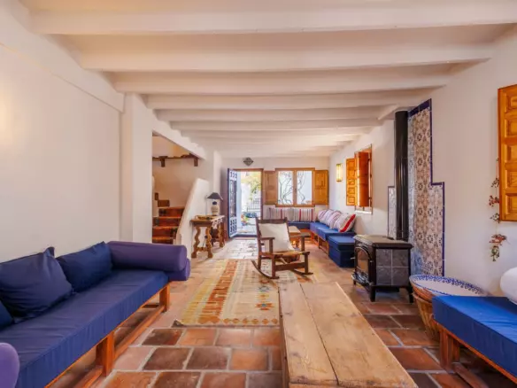 3-bedroom Town House In Comares, Spain (132 M²)