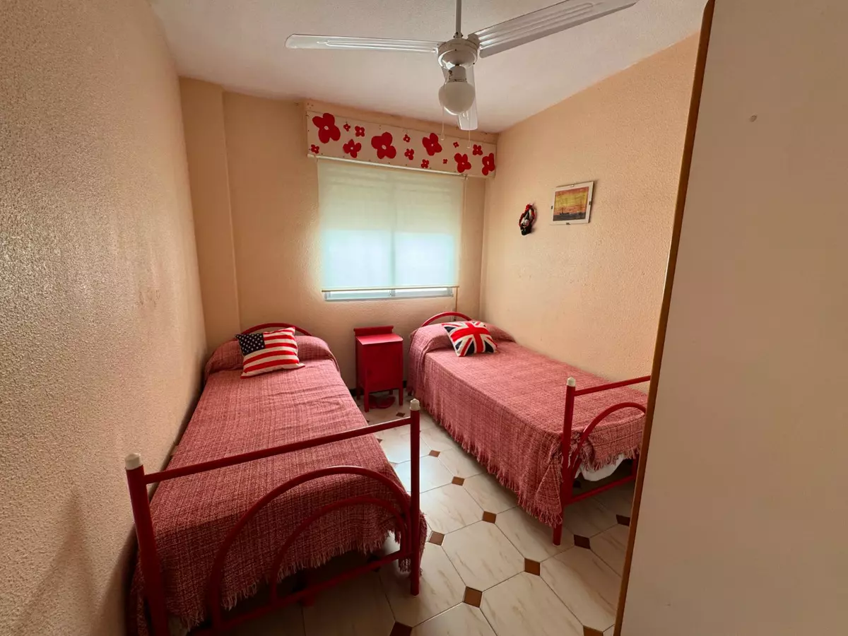 3-bedroom Apartment In Guardamar Del Segura, Spain (103 M²)