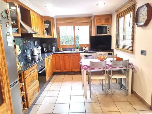 5-bedroom Town House In Palma De Mallorca, Spain (200 M²)