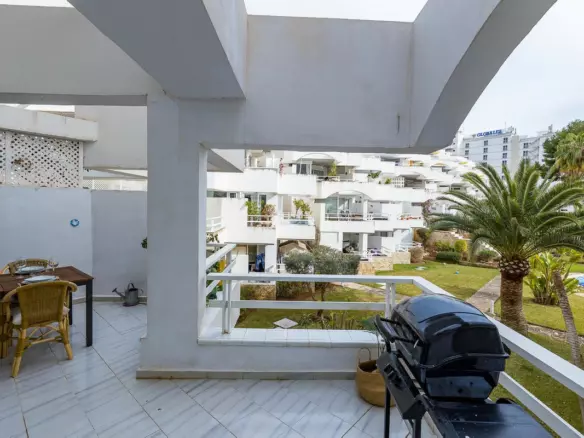 2-bedroom Apartment In Calvià, Spain (90 M²)