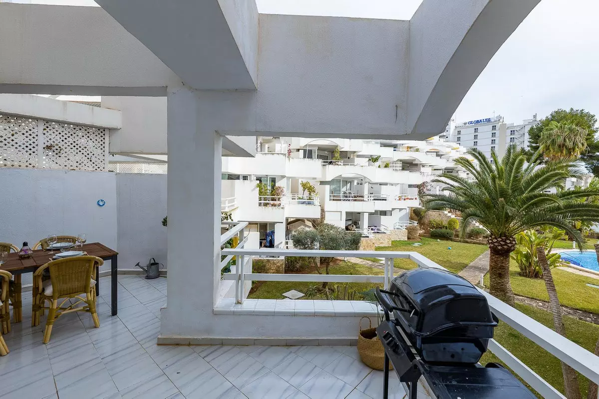 2-bedroom Apartment In Calvià, Spain (90 M²)