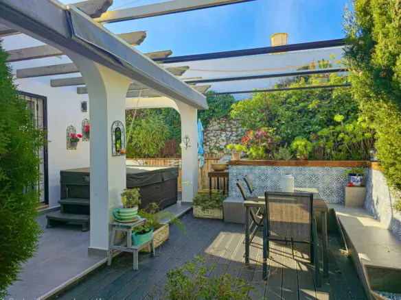 3-bedroom Villa In Cómpeta, Spain (141 M²)