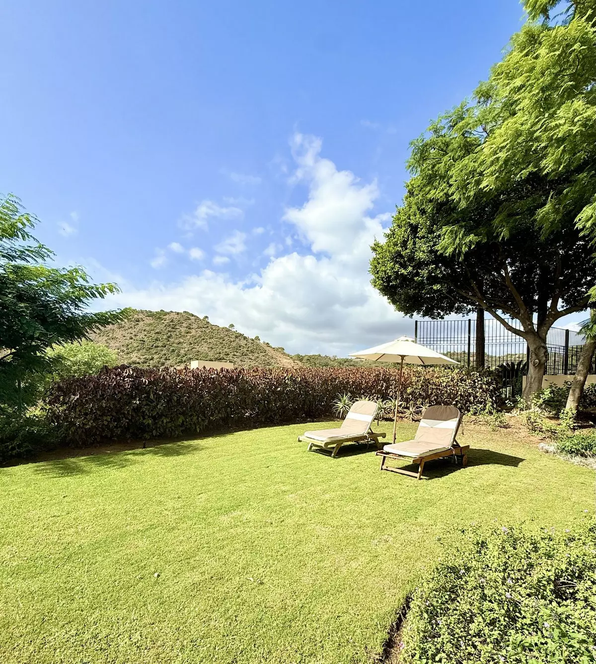 2-bedroom Apartment In Benahavis, Spain (100 M²)