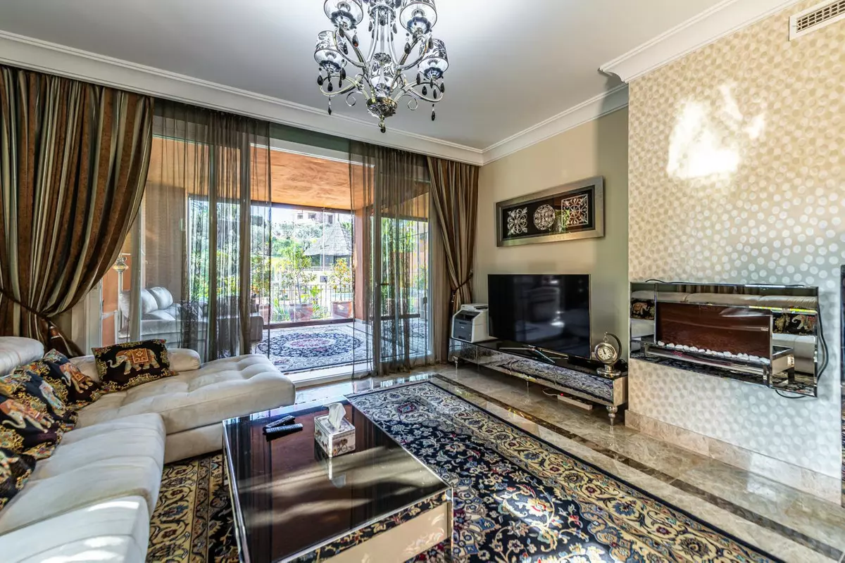 2-bedroom Apartment In Marbella, Spain (142 M²)