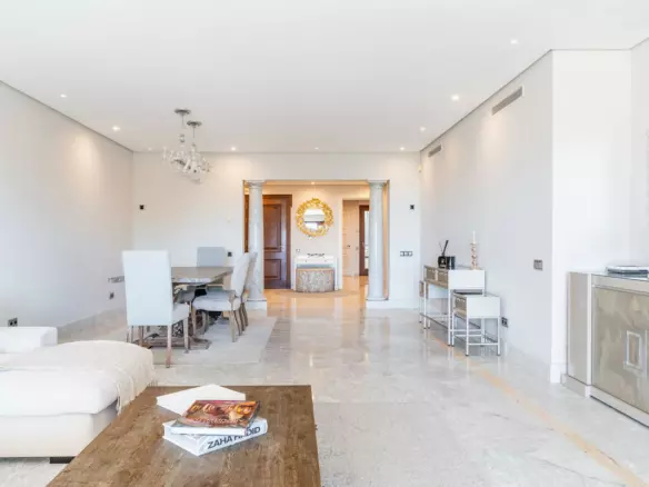 3-bedroom Apartment In Marbella, Spain (226 M²)