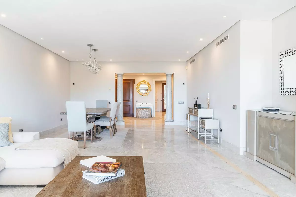 3-bedroom Apartment In Marbella, Spain (226 M²)