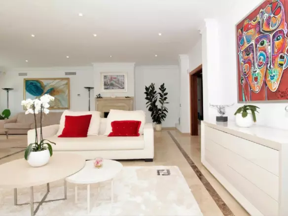10-bedroom Villa In Estepona, Spain (878 M²)