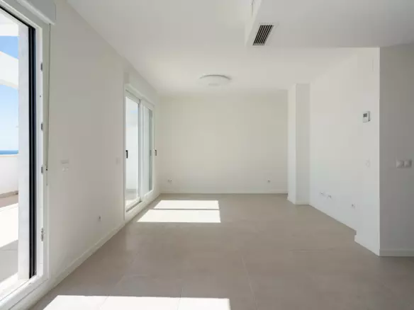 2-bedroom Apartment In Estepona, Spain (95 M²)