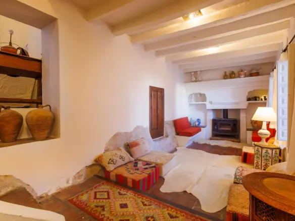 3-bedroom Town House In Comares, Spain (142 M²)