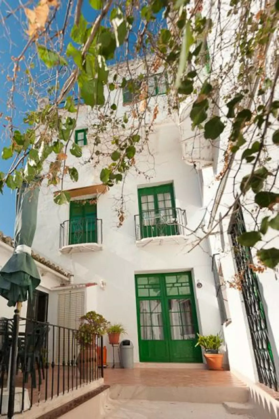 ShowFeedImage-d0017d 14-bedroom Town House In Álora, Spain (1.085 M²)