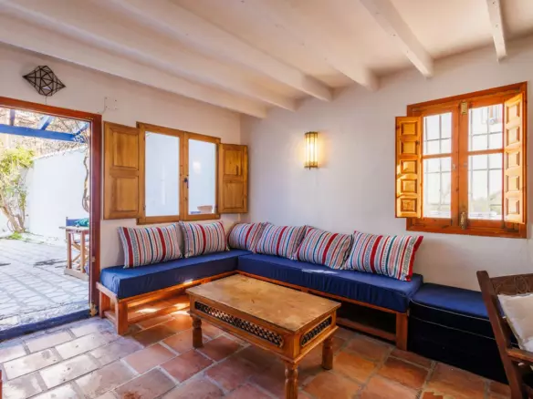 3-bedroom Town House In Comares, Spain (132 M²)