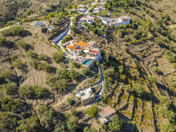 4-bedroom Villa In Cómpeta, Spain (227 M²)