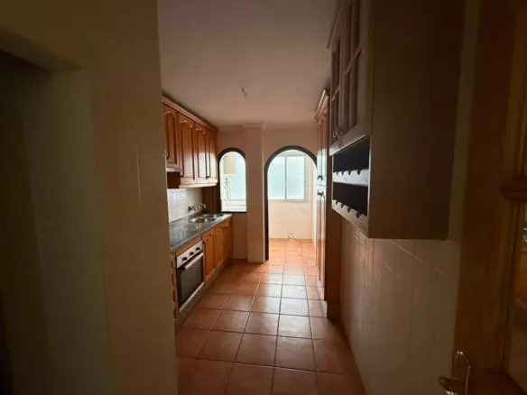 3-bedroom Apartment In Estepona, Spain (104 M²)