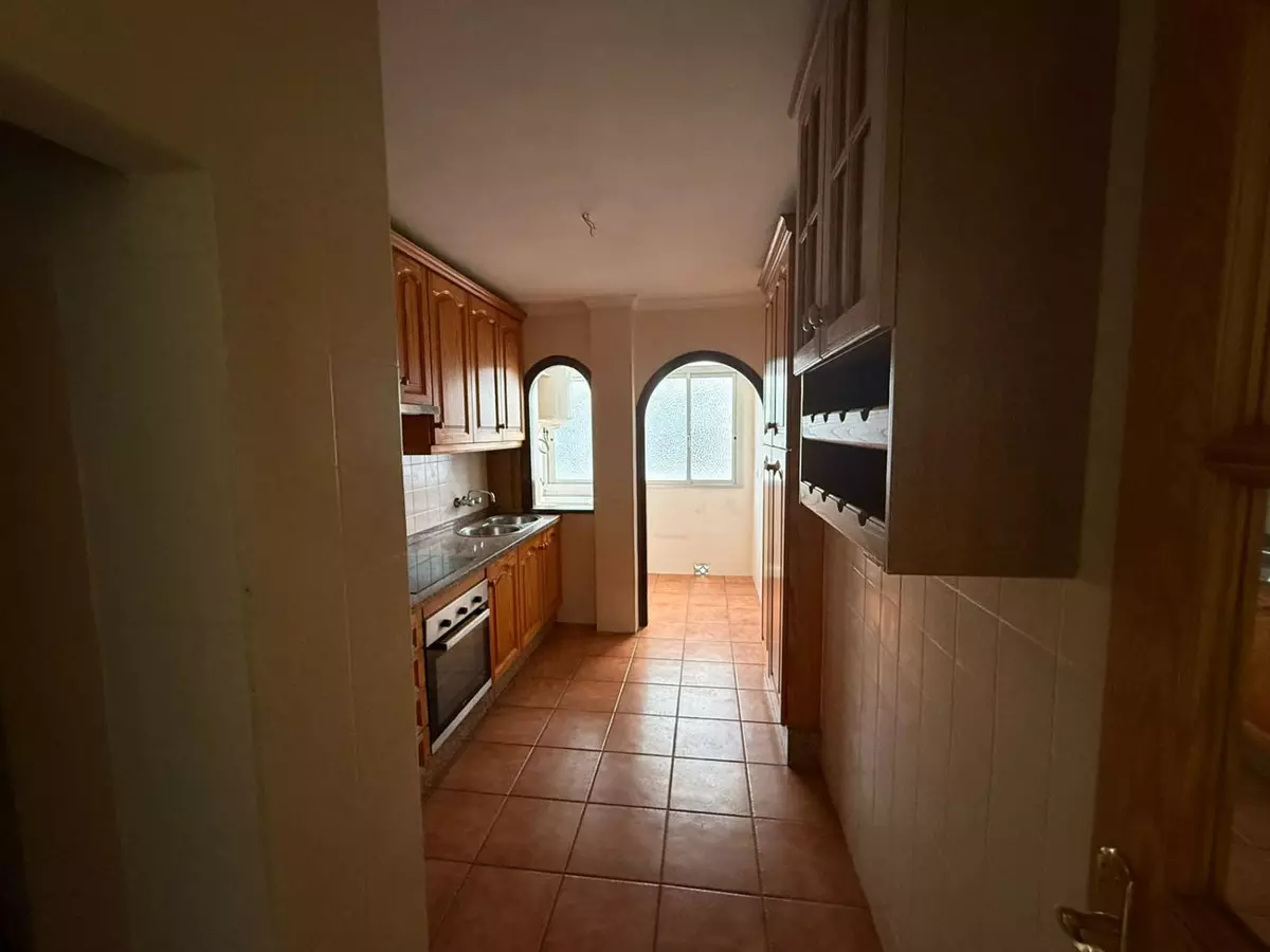 3-bedroom Apartment In Estepona, Spain (104 M²)
