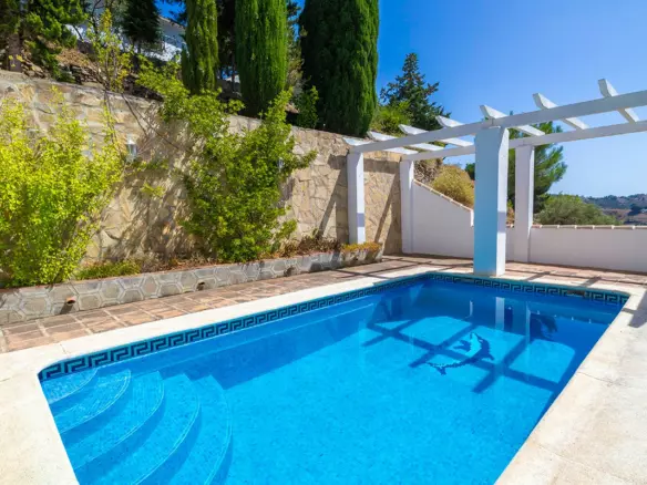 4-bedroom Villa In Cómpeta, Spain (278 M²)