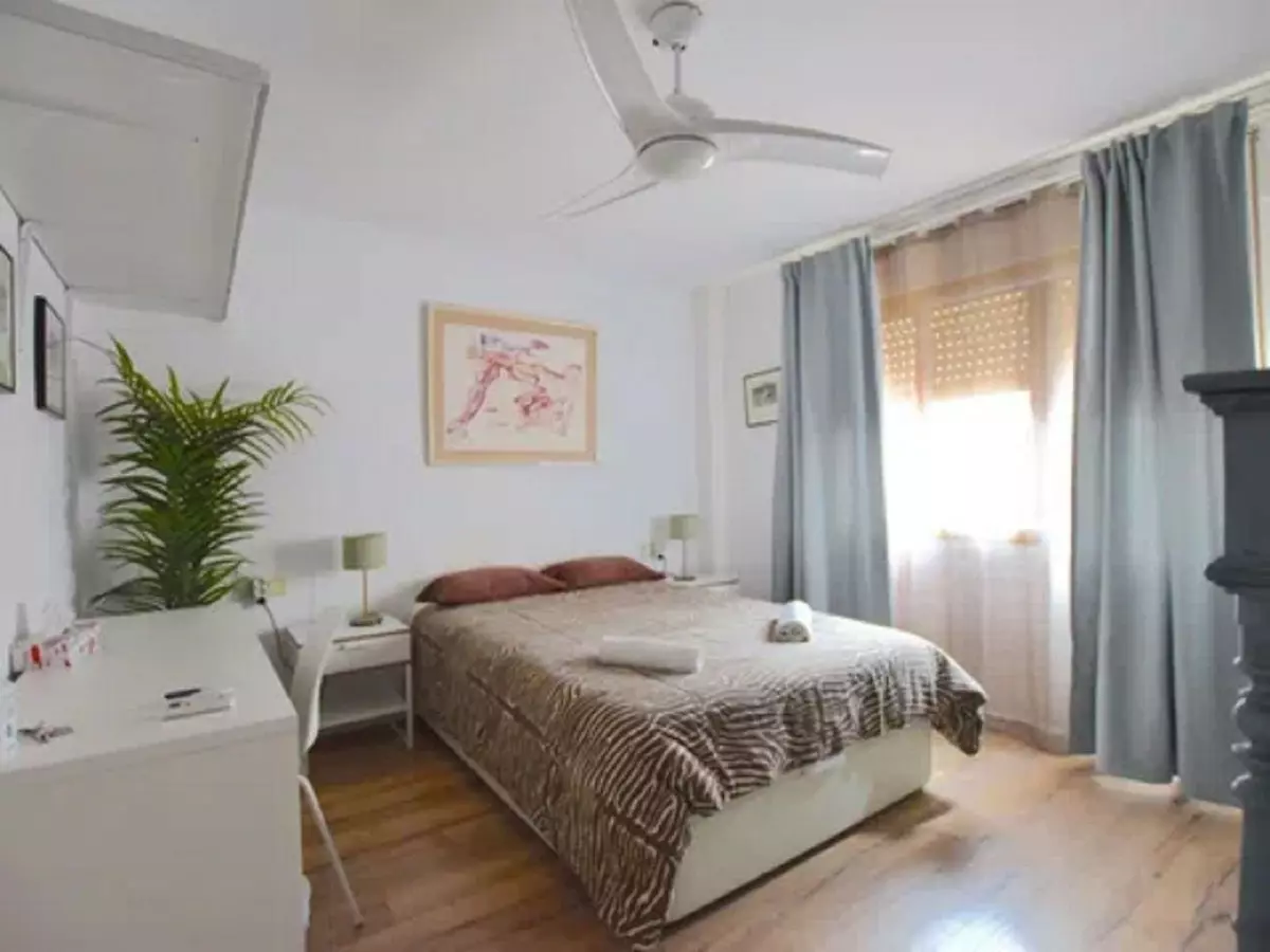 3-bedroom Apartment In Málaga, Spain (103 M²)
