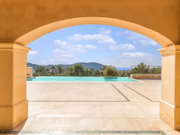 5-bedroom Country House In Andratx, Spain (800 M²)